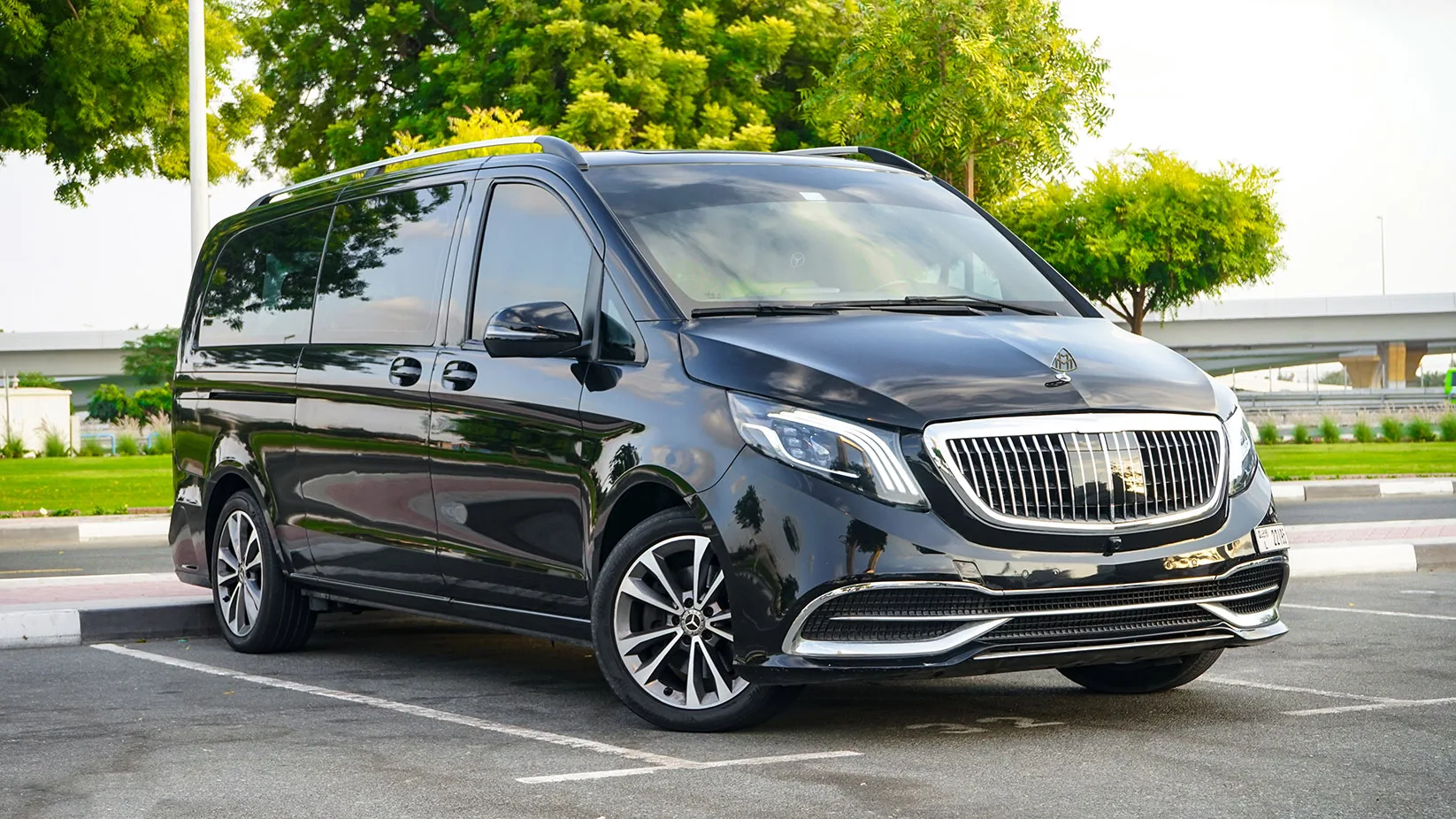 Luxury van rental service Dubai