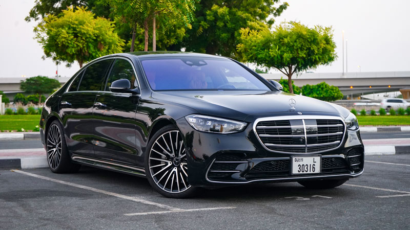 Rent-a-Mercedes-Maybach-S500-in-Dubai