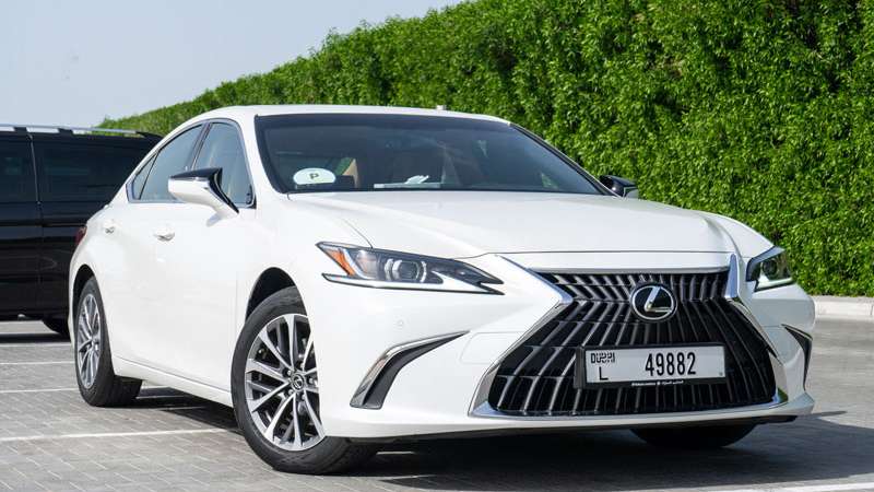 Rent a Lexux ES 300 in Dubai