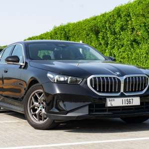 Rent-a-BMW-520i-in-Dubai