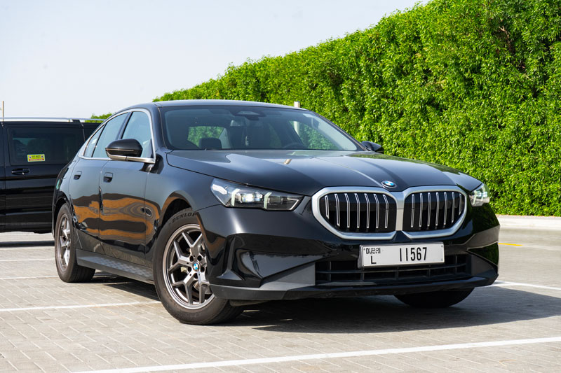 Rent-a-BMW-520i-in-Dubai