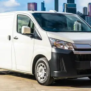 rent Toyota Hiace Dubai