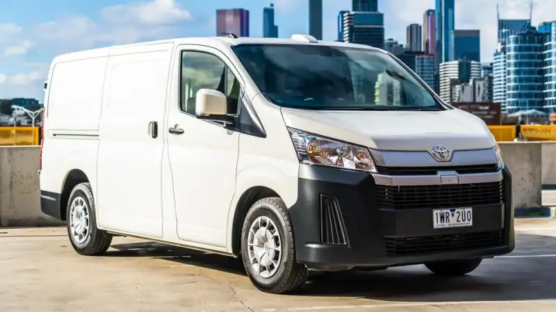 rent Toyota Hiace Dubai