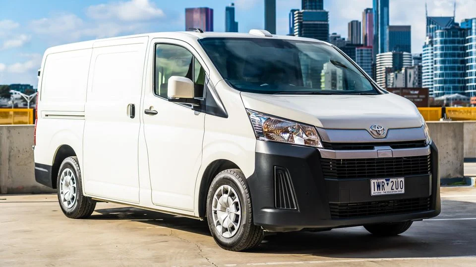 rent Toyota Hiace Dubai